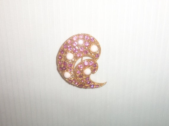 Vintage Sparkling Pink Rhinestone Semi Swirl Broo… - image 1