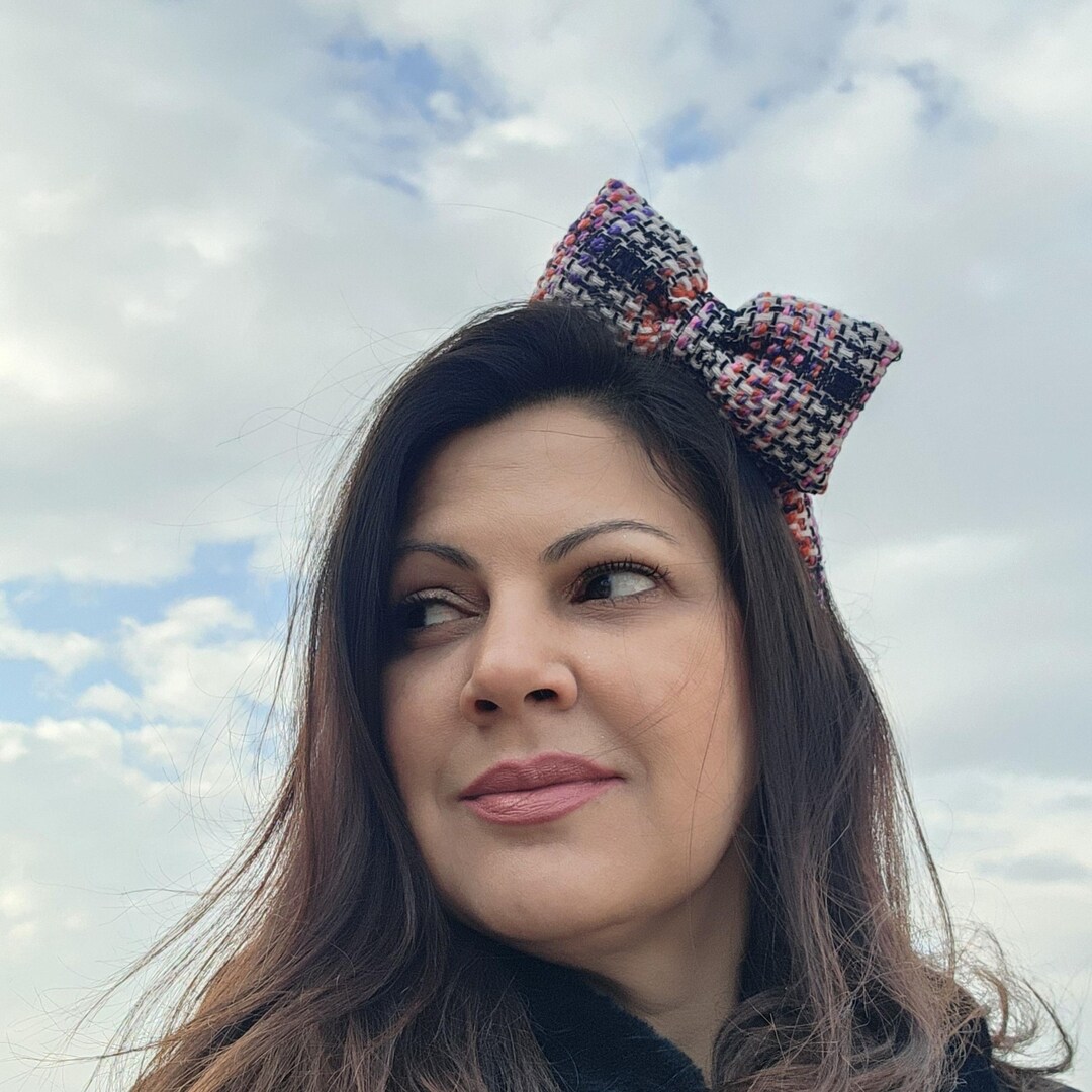 Handmade Tweed Bow Headband: Chic Fabric Hair Accessory - Etsy display picture 1
