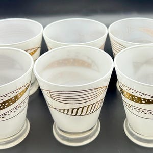 Vintage MCM 1960s Fred Press Signed Atomic Fish White Case with 22k Gold Shot Glasses