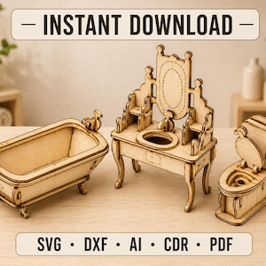K&ouml;nnte beinhalten: Ein Miniatur-Badezimmer-Set aus Holz, bestehend aus einer Badewanne, einem Waschtisch mit Spiegel und einer Toilette. Das Set ist aus hellem Holz gefertigt und mit aufwendigen Details versehen. Der Text "INSTANT DOWNLOAD" steht oben.
