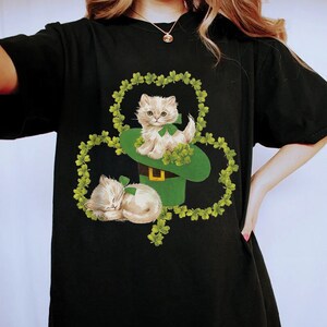 St Patricks Day Cat Shirt: Irish Shamrock Tee