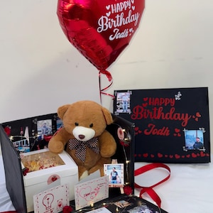 Caja de regalo sorpresa: ¡osito de peluche, pastel, globos y mucho más!