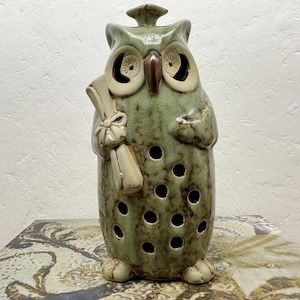 MCM Retro Kitsch Studio Pottery Wise Owl Pomandour Cone Incense Cover 1970s