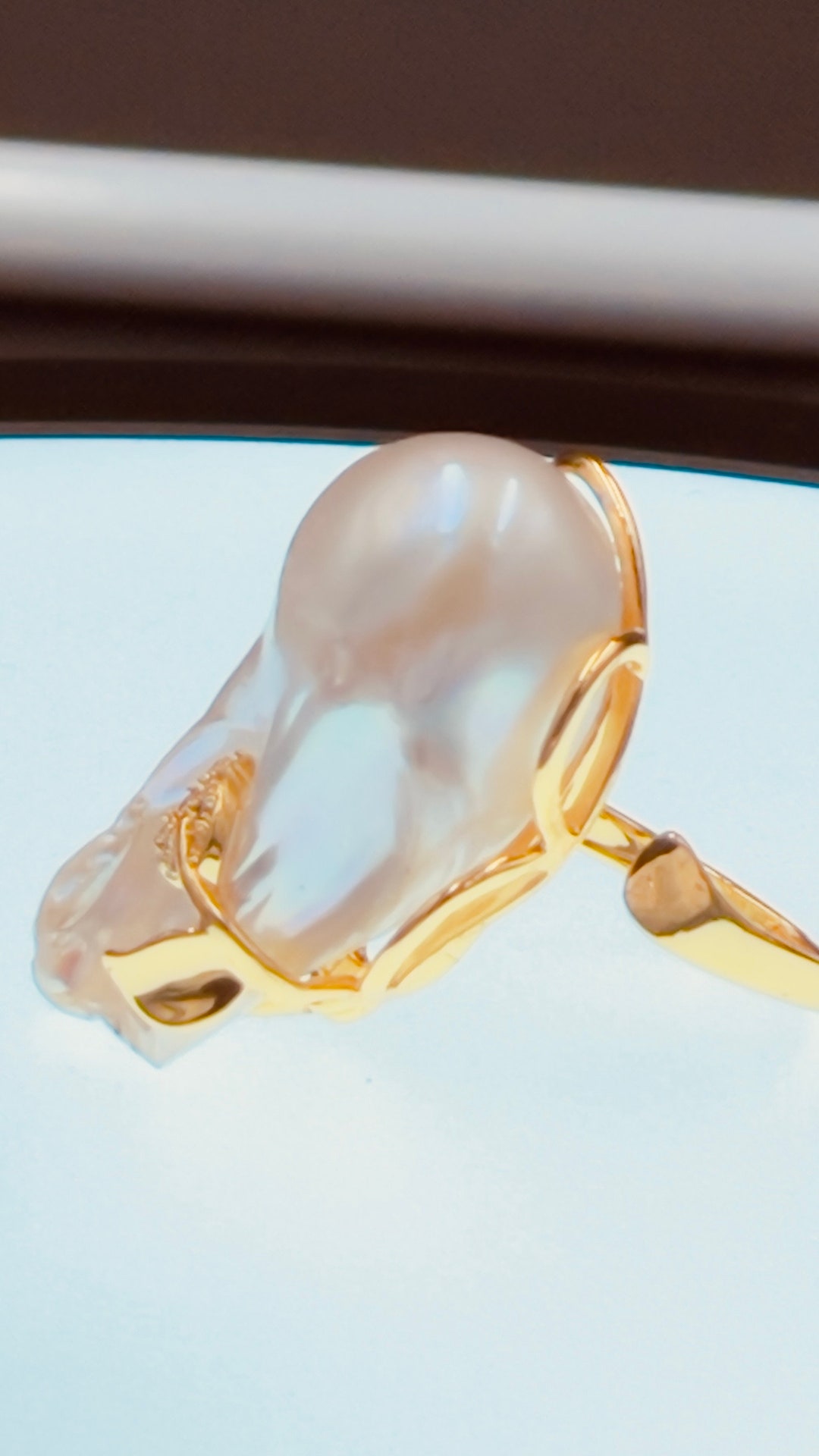 18K Pearlescent Statement Ring