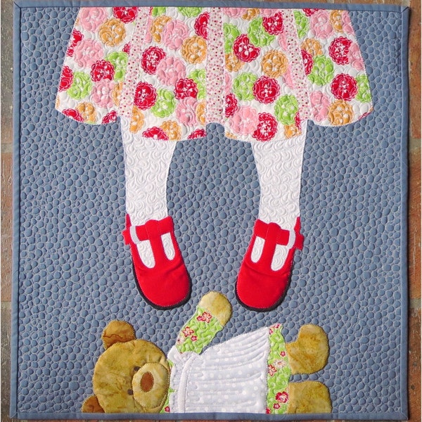 Teddy PDF quilt pattern - wall hanging - baby quilt - JoAnn Hoffman