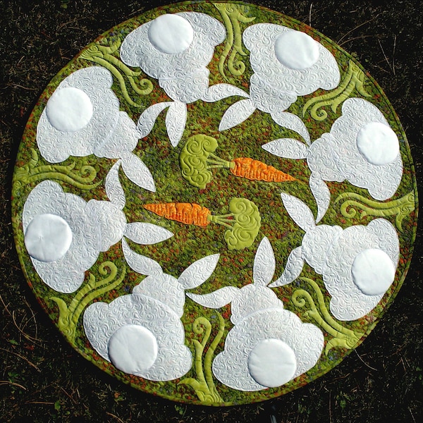 Honey Bunny Quilt Pattern - pdf quilt pattern - applique quilt pattern- bunny quilt - round quilt - JoAnn Hoffman