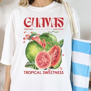 Guavas Retro Label T-Shirt, Vintage Fruit Graphic Tee, Exotic Guava Lover Shirt, Cool Unisex Tee, Bold Summer Fruit Shirt Gift Idea