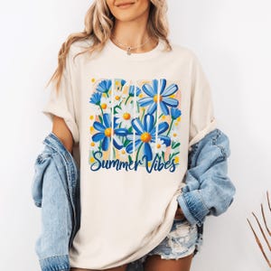 Floral Summer Vibes Blue Comfort Colors Shirt, Colorful Retro Flower Tee, Groovy Botanical Graphic Shirt, Cute Summer Floral T-Shirt
