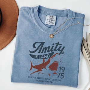 Amity Island 1975 Tee, Retro Beach Shirt, Jaws Inspired Summer Shirt, Vintage Style Gift for Film Lovers, Classic Movie Graphic Shirt