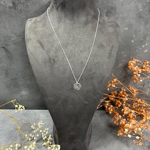 Collar con inicial personalizada en plata de ley 925: elegante colgante con letra personalizada, cadena de 17,72 pulgadas, regalo perfecto, brillo duradero