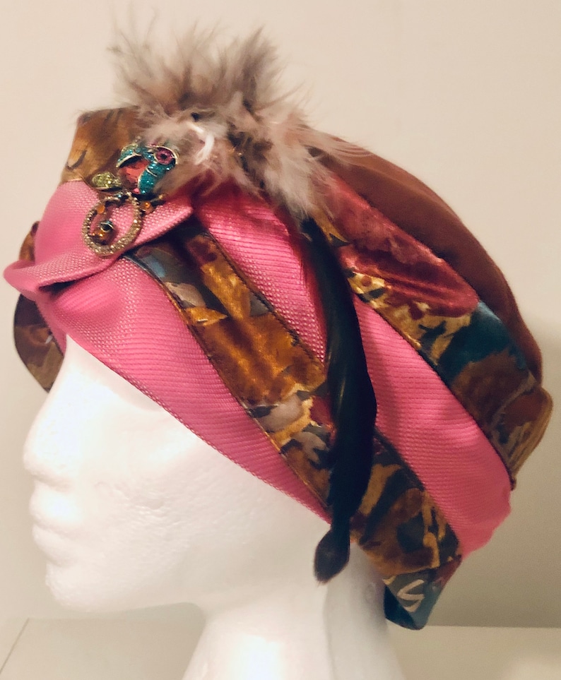Owl Glam Pink Rust Red Feather Cloche Hat Silk Ladies SM MEDIUM Great Gatsby 1920/'s Women/'s Fashion Accessory Upcycled Necktie Millinery Fun