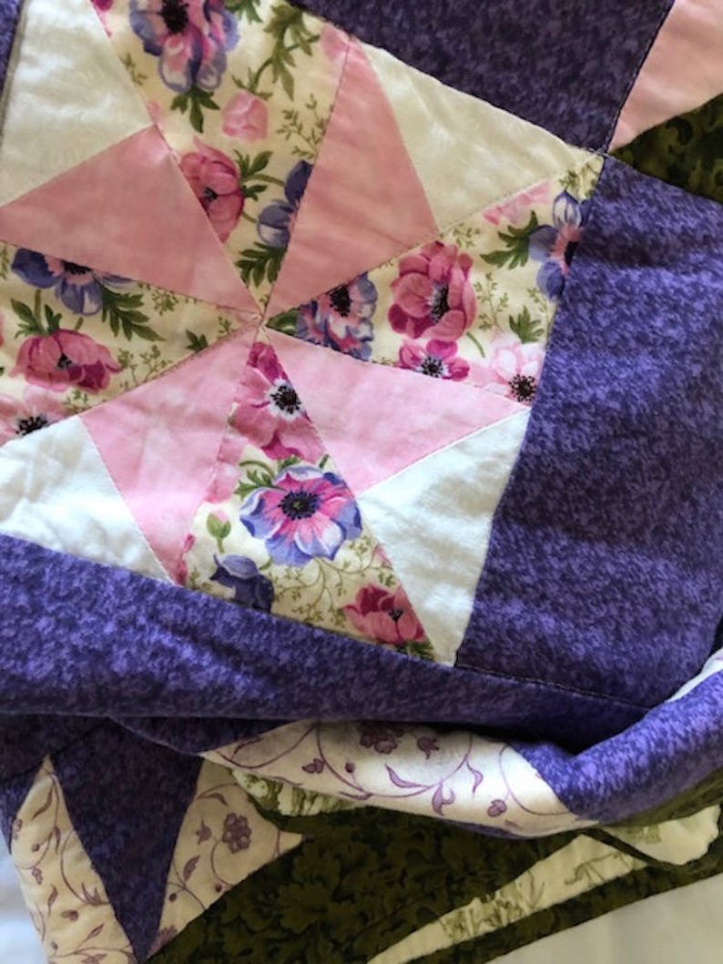 34x41 Reversible Purple Floral ToileTraditional Patchwork Quilt Home Office Decor Handmade Tabletopper Crib Lap Travel Kids Wall Size