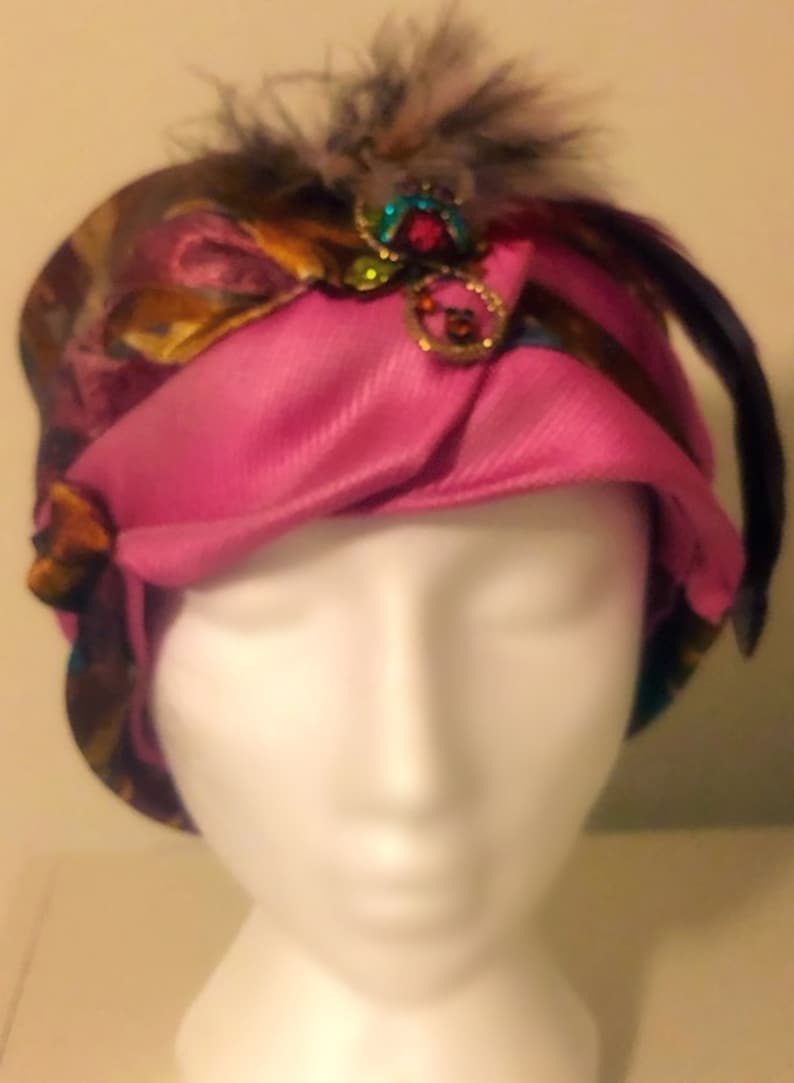 Owl Glam Pink Rust Red Feather Cloche Hat Silk Ladies SM MEDIUM Great Gatsby 1920/'s Women/'s Fashion Accessory Upcycled Necktie Millinery Fun