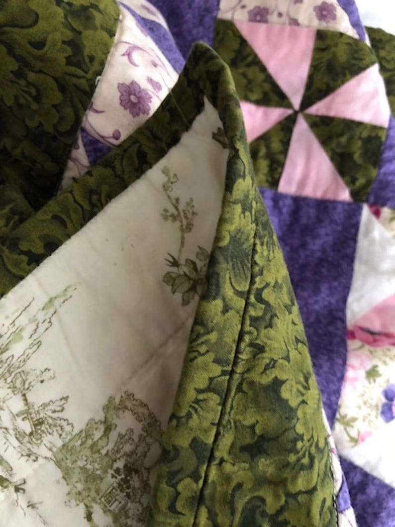 34x41 Reversible Purple Floral ToileTraditional Patchwork Quilt Home Office Decor Handmade Tabletopper Crib Lap Travel Kids Wall Size