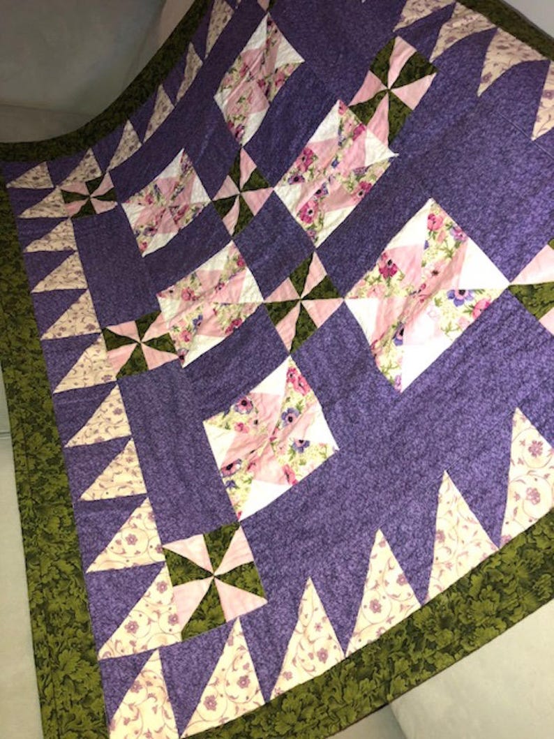 34x41 Reversible Purple Floral ToileTraditional Patchwork Quilt Home Office Decor Handmade Tabletopper Crib Lap Travel Kids Wall Size