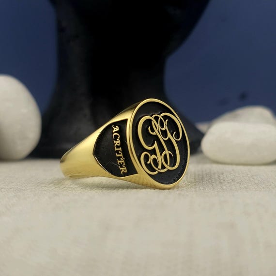 Custom Oval Monogram Ring – Personalized Sterling Silver, Side Engraving