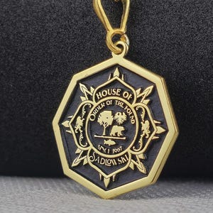 Personalized Family Crest Necklace | 925 Sterling Silver Coat of Arms Pendant | Heritage & Legacy Jewelry