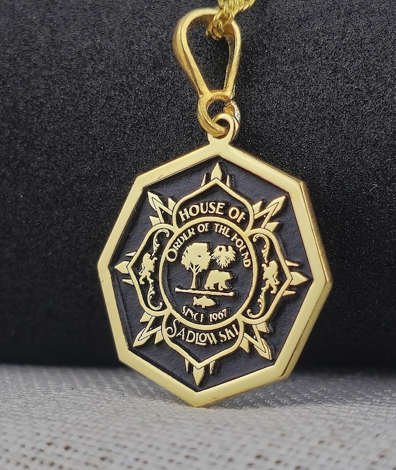 Personalized Family Crest Necklace | 925 Sterling Silver Coat of Arms Pendant | Heritage & Legacy Jewelry