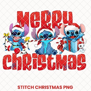 Könnte beinhalten: Drei blaue Stitch-Charaktere aus Lilo & Stitch, die Weihnachtsmützen tragen. Die Figuren halten Weihnachtslichter, einen Zuckerstock und eine Geschenkbox. Der Text "Frohe Weihnachten" ist in roten Buchstaben geschrieben.