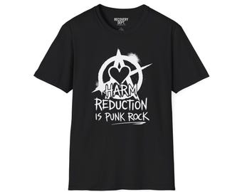 La reducción de daños es una camiseta de punk rock.