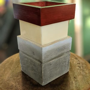 Concrete lamp Made in Berlin - Industrial concrete Lamp raw steel