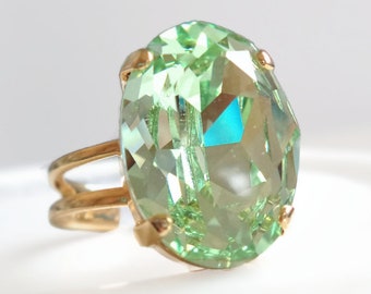 Mint green crystal cocktail Ring - light green crystal - crystal Ring - chrysolite green