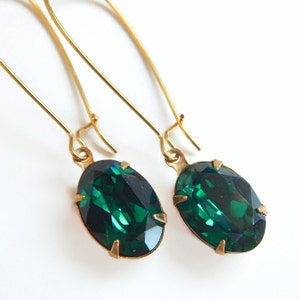 Oval emerald green crystal earrings - Swarovski earrings - emerald earrings -