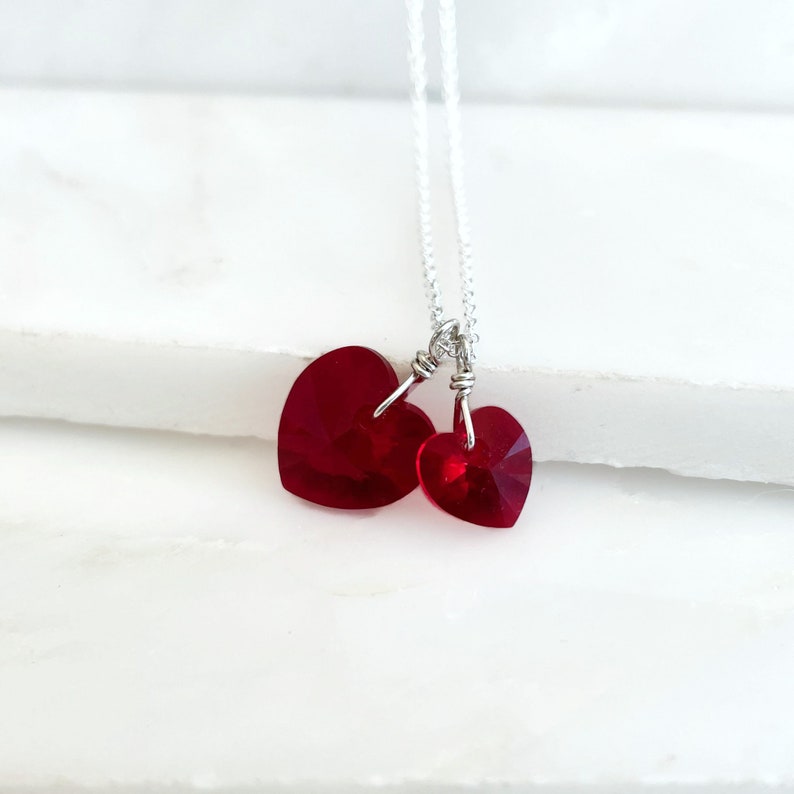 Collier deux coeurs collier en cristal collier coeurs collier Swarovski collier coeurs coeur rouge cadeau Saint Valentin image 3