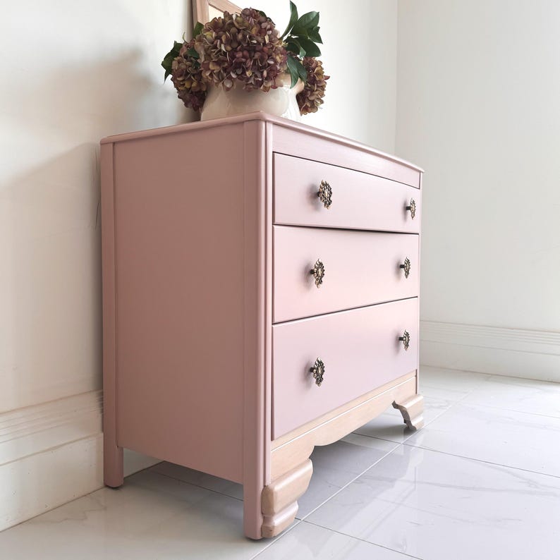 suffolk-shell-light-blush-pink-furniture-paint-durable-acrylic-for