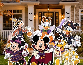 Puede incluir: Un gráfico digital con personajes de Disney en disfraces de Halloween, incluyendo a Mickey Mouse como vampiro, Minnie Mouse como bruja, Goofy como espantapájaros, Daisy como hada, Donald como pirata y Pluto como momia, con texto INSTANT DOWNLOAD.