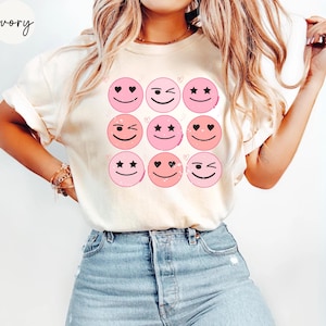 Smiley Face Shirt,Vintage Smiley Face Trendy Graphic Shirt,Smiley Face Checkered Shirt,Trendy Checkered Smiley Face Tshirt,Happy Face Shirt