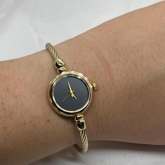 New Dainty Gold Women display picture 3