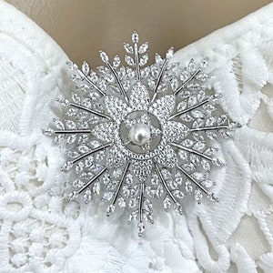 SNOWFLAKE Bridal Brooch, Starburst Wedding Brooch, Bustier Pin, Cz Silver Star Brooch, Pearl Sash Pin, Flower Power Jewelry, Gift for Her