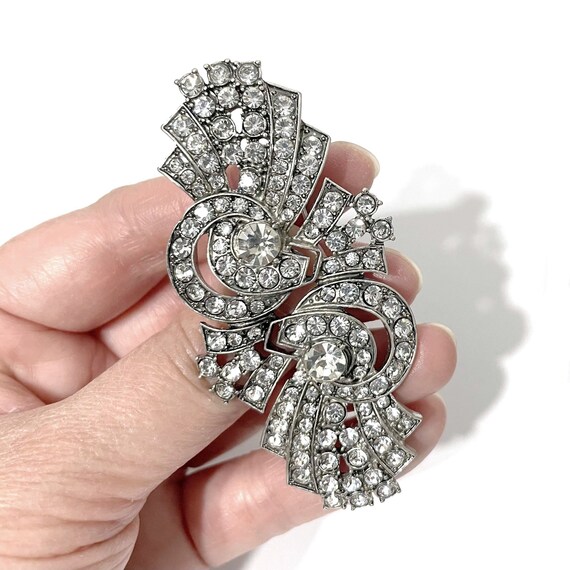 Diamond brooch for wedding dress discount