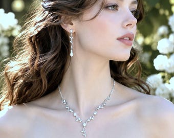 Conjunto de joyas nupciales para bodas de verano, pendientes de perlas con circonitas cúbicas, collar de hojas y enredaderas de primavera, plata u oro para jardín exterior, ramitas.