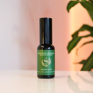 LOVE AURA MIST - Gelassene Liebe - Energie Reinigung - Bedingungslose Liebe - Ätherische Öle - Aufgeladen mit Grünen Aventurin Kristallen