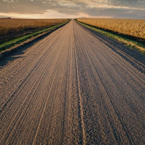 Country Road Landscape Wall Art, Décoration de maison de ferme, Impression rustique, Impression de route, Grand art mural, Impression de coucher de soleil, Paysage du Nebraska, Chemin image 1