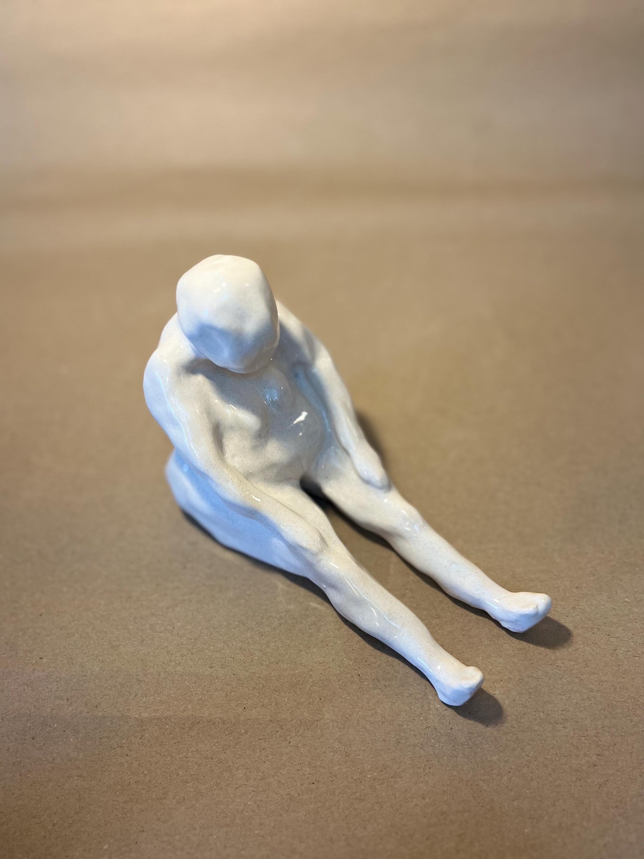 BRUBAKER Buchstütze Keramik Figur In Cremeweiß – 22 Cm Hoch, 720 G Schwer, Mit Rutschfesten Füßen, Für Regale & Sideboards