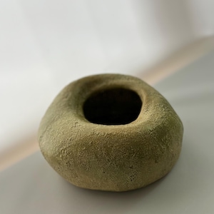Organic Ceramic Vase – Handmade Textured Pottery – Wabi Sabi Sculptural Decor – Unique Ceramic Vessel
