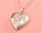 Roses Picture Locket Necklace Rose Gold Over Stainless Steel Photo Keepsake Gifts for Her