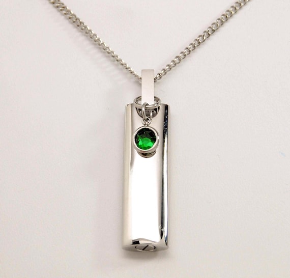 Engraveable Cremation Urn Necklace With Emerald Green Color