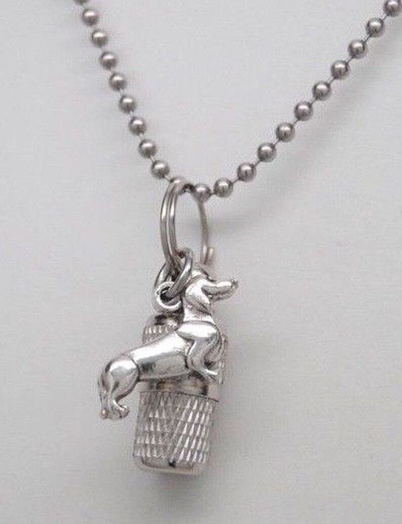 Unisex Doxie Ashes Keepsake Dachshund Cremation Urn Pendant with 24 Ball Chain