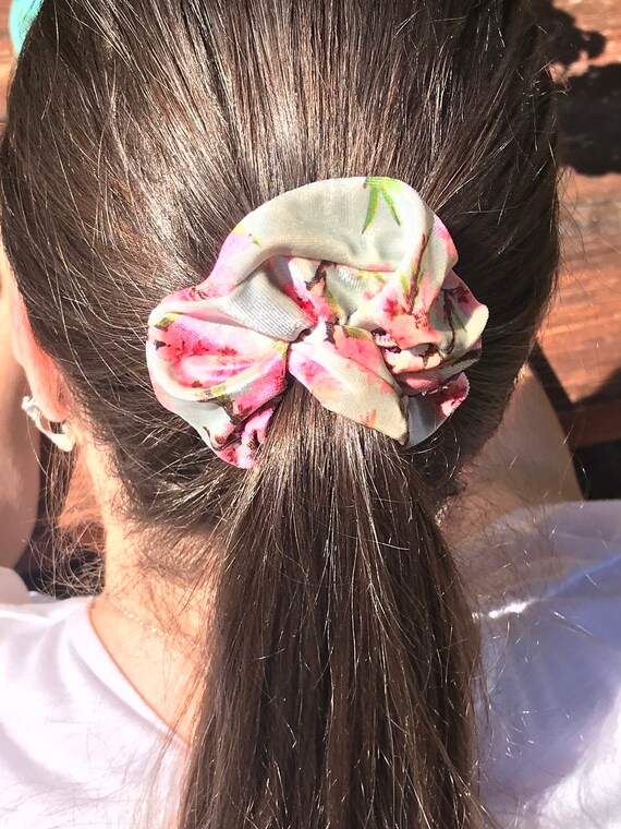 Ballet Bun Scrunchy - Pink