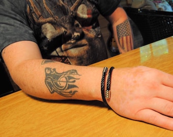 Men's Cremation Bracelet || Black Urn Bracelet || Twisted Stainless Steel with Built In Ashes Holder || Everyday Memorial Jewelry