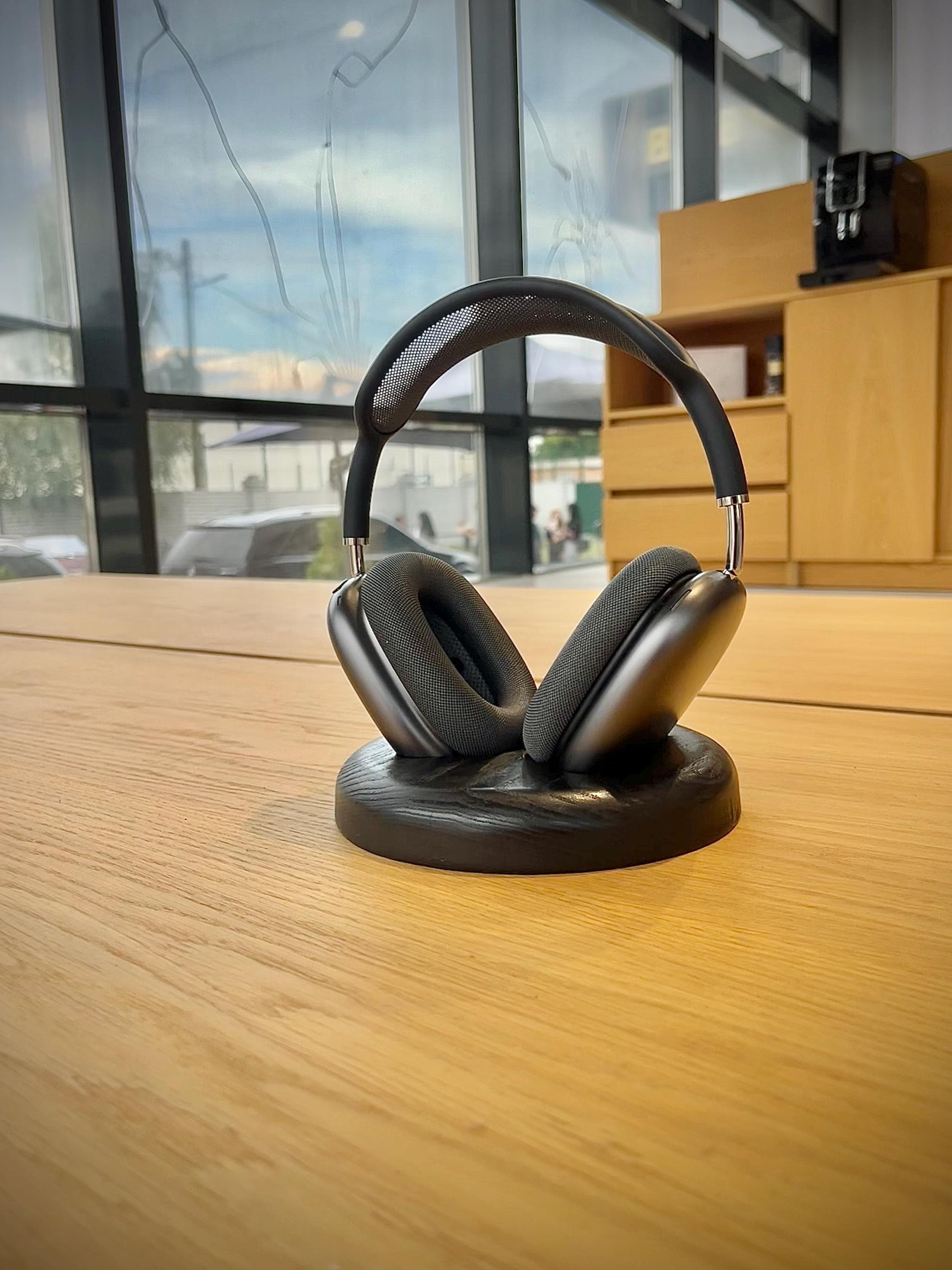 Black Airpods Max Charging Stand Designed Specifically for Your Airpods