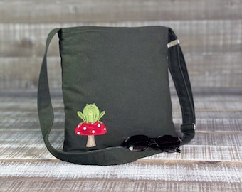 Frog Purse Satchel Cross Body Toad Bag Toadstool Purse Green Sling Eco Bag Mushroom Purse Handmade Messenger School Bag Corragecore Gift