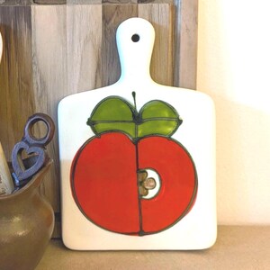 Vintage Ceramic Cutting Board Kitchen Decor Hand Painted Apple Trivet Farmhouse Gift for Apple Collectors Ardencraft Red Apple Wall Hanging