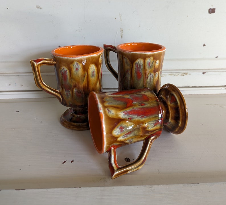 Vintage Seventies Coffee Mugs Pedestal Brown and Orange Splatter Design Ceramic Coffee Cups image 2