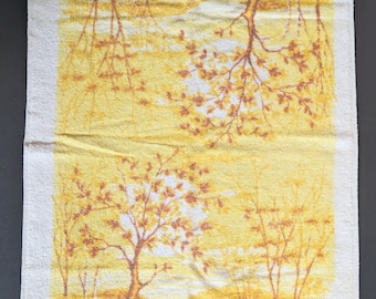 Set of Two Vintage Bath Towels | Yellow Seventies Bathroom Towels