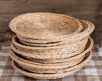 Vintage Wicker Paper Plate Holder, Set of 4 Woven Rattan Basket Chargers | Natural Color Rustic Picnic & Patio Decor